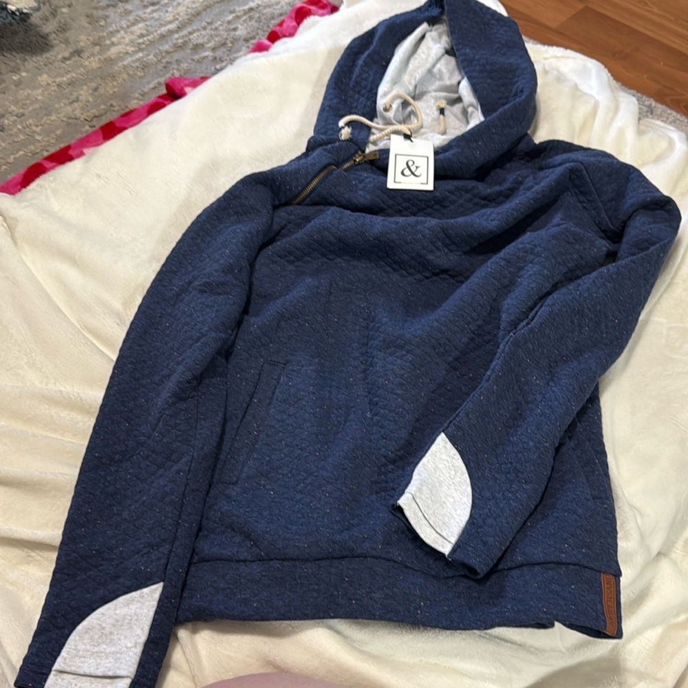 NWT Ampersand Avenue Blue Speckled hoodie - Women’s size L